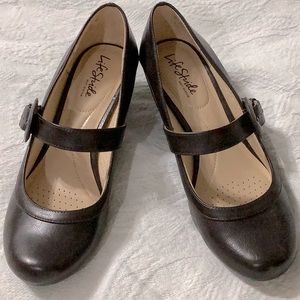 Life stride Brown size 9 pumps